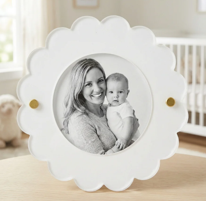 Mud Pie: Mini White Circle Frame