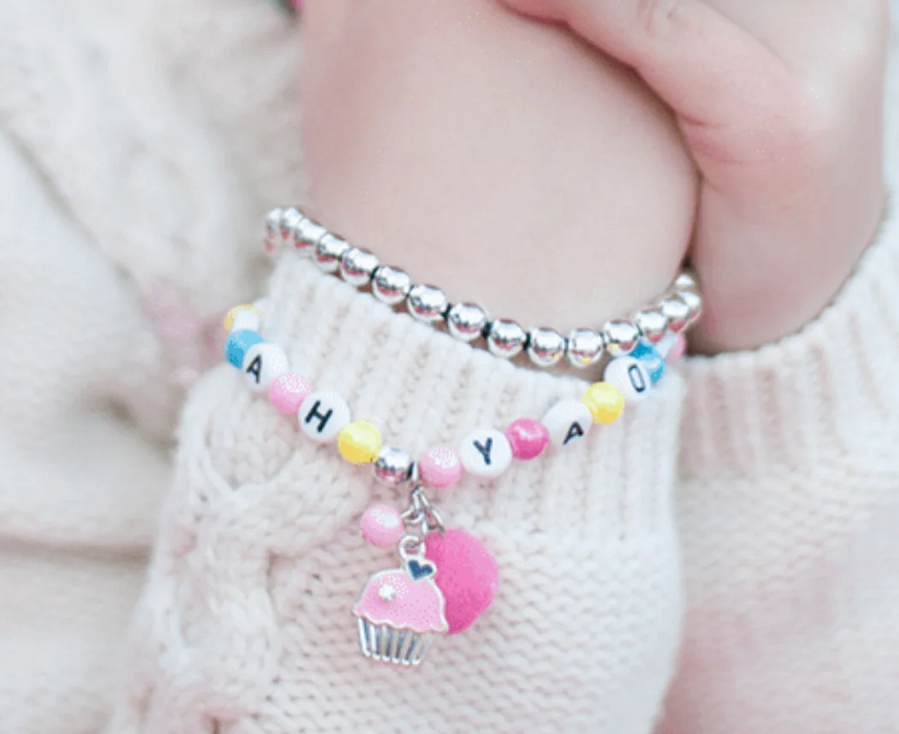 Great Pretenders: Happy Birthday Bracelet Set