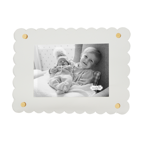 Mud Pie: Clear Scallop Acrylic Frame